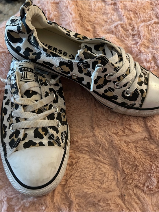 Converse Shoes - Converse Low Top Canvas Sneakers in Leopard Print EXCELLENT CONDITION
